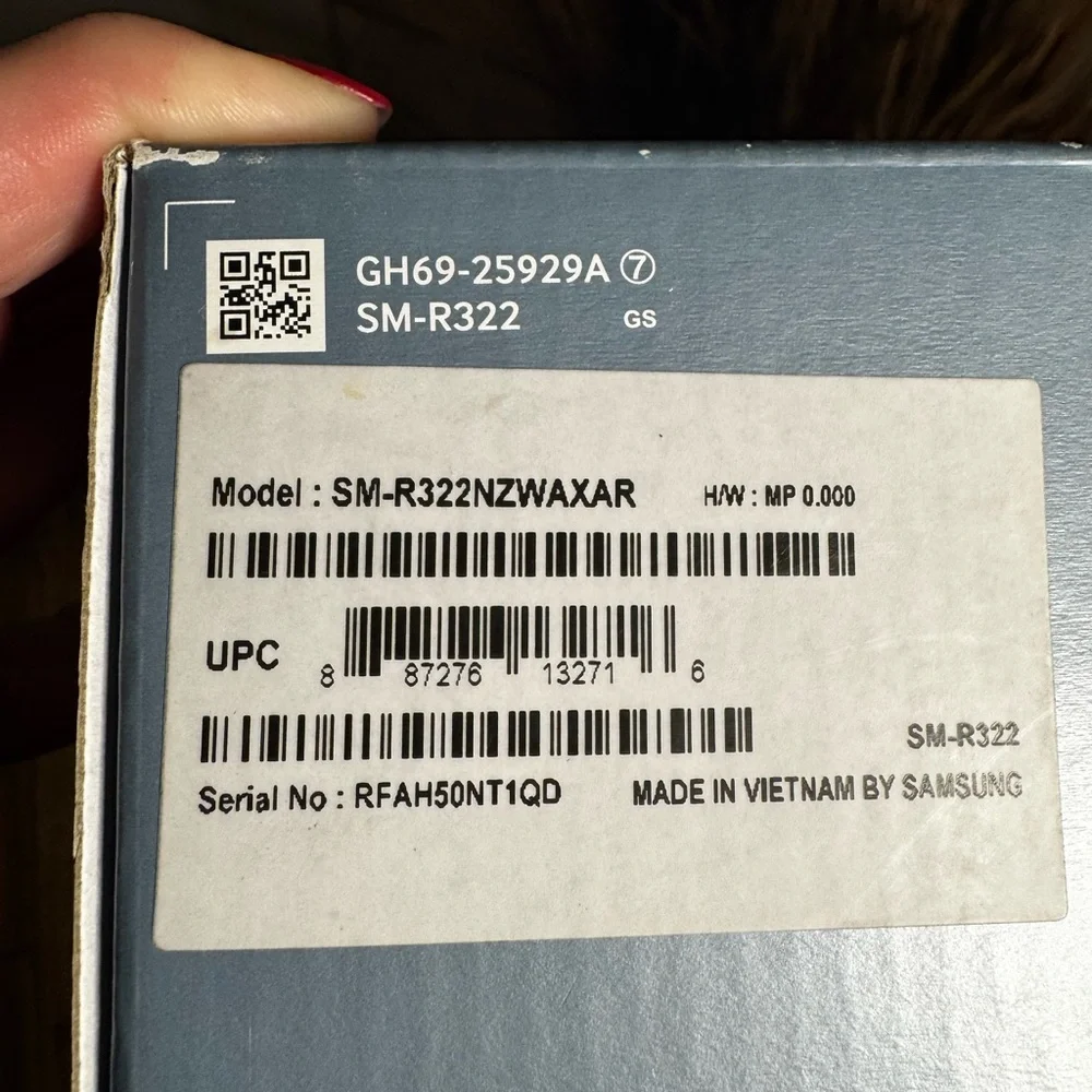 Samsung Smartphone VR Headset Black and White Model SM-R322
